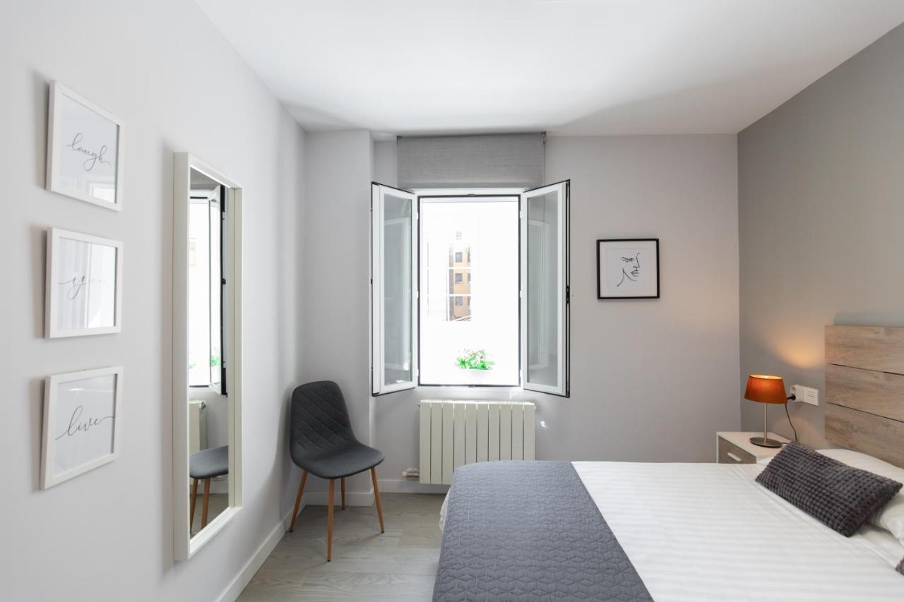 Apartamento Foro Romano Zaragoza Luaran gambar